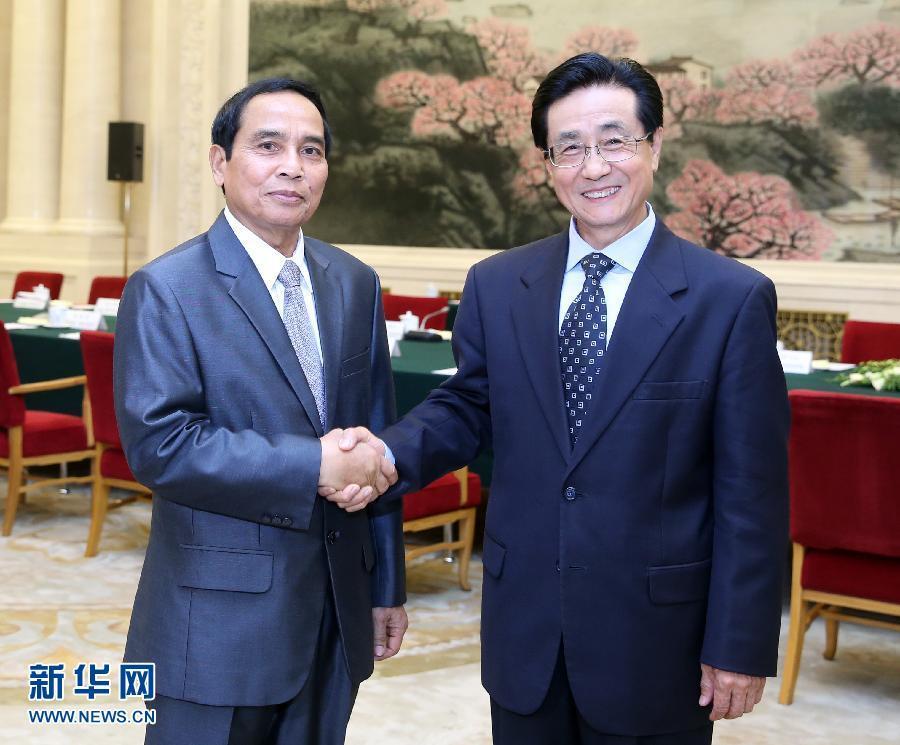 7月7日，中共中央書記處書記、中央紀(jì)委副書記趙洪祝在北京同老撾人民革命黨中央政治局委員、中央紀(jì)委書記、政府副總理本通率領(lǐng)的老撾人民革命黨代表團(tuán)舉行工作會(huì)談。新華社記者 姚大偉 攝 