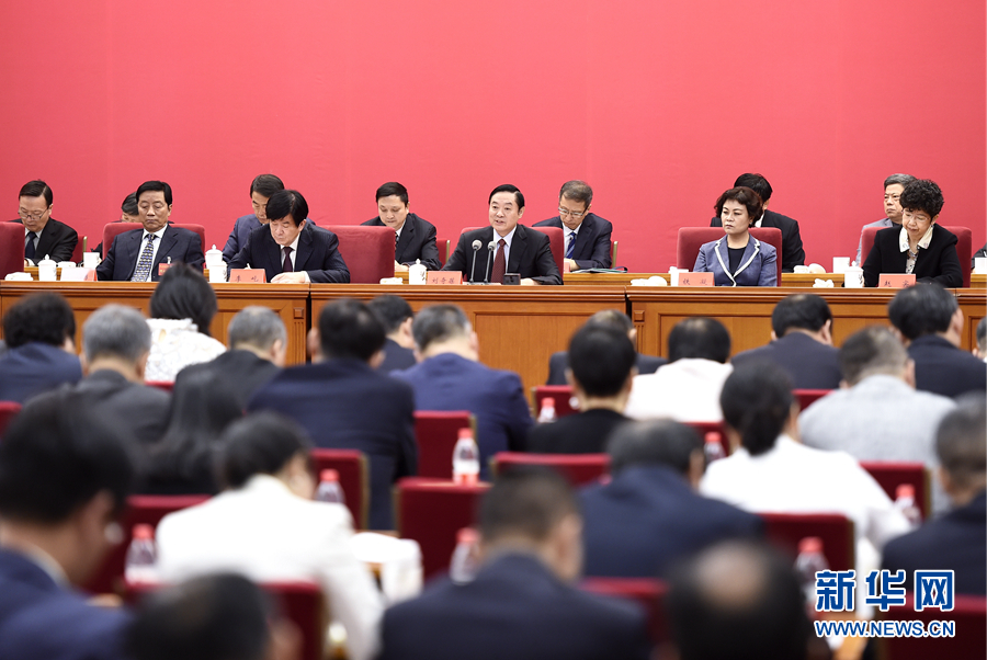 9月20日，中國(guó)電視藝術(shù)家協(xié)會(huì)第六次全國(guó)代表大會(huì)在北京召開。中共中央政治局委員、中央書記處書記、中宣部部長(zhǎng)劉奇葆出席開幕式并講話。新華社記者 燕雁 攝