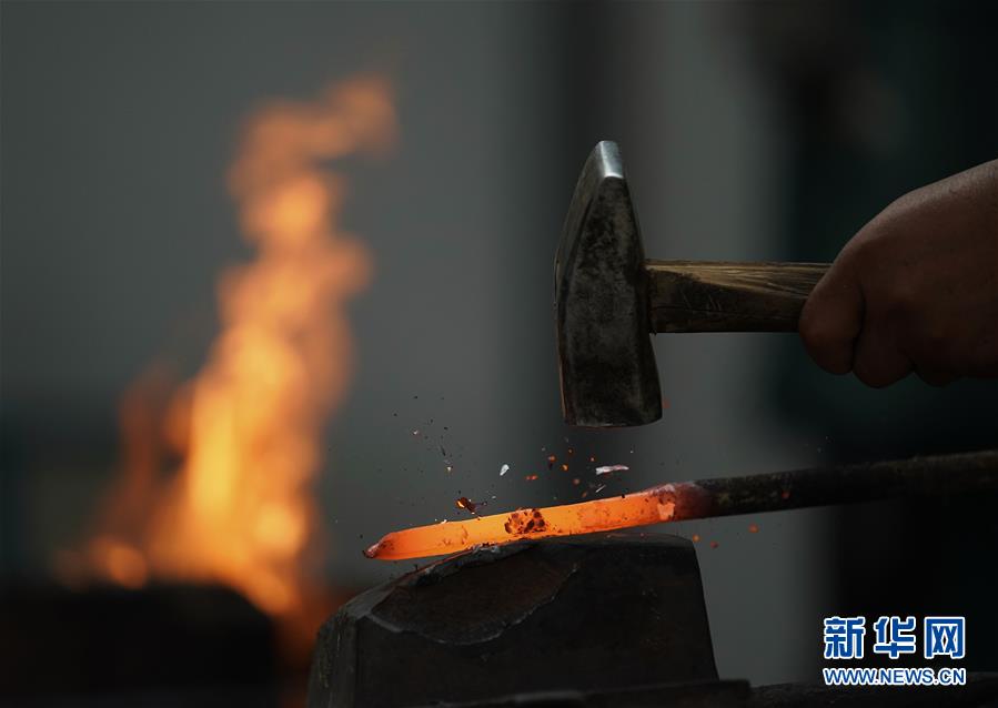 （走向我們的小康生活·決戰(zhàn)決勝脫貧攻堅(jiān)·圖文互動(dòng)）（2）甘青交界處的跨越——保安族、撒拉族的脫貧故事