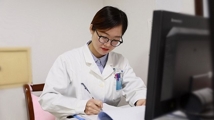 有才！這位女醫(yī)生自創(chuàng)說唱視頻，讓科普更“接地氣”
